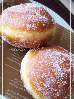 A picture of Hawaiian Malasadas.