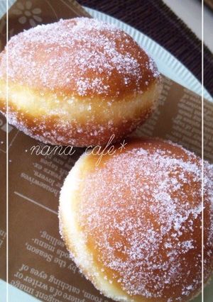 A picture of Hawaiian Malasadas.