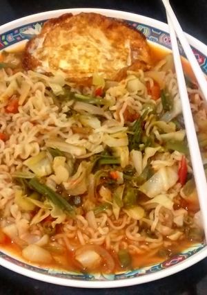 A picture of Soupy veg noodles.