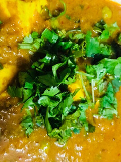 A picture of Shahi Matar paneer.