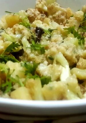 A picture of Shahi Cauliflower Korma.
