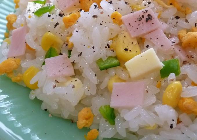 Western-Style Chirashi Sushi: A Popular School Lunch Item