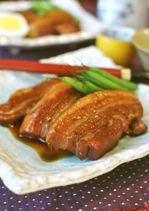 A picture of [Simmered Pork Belly Cubes] Tender Red Meat.