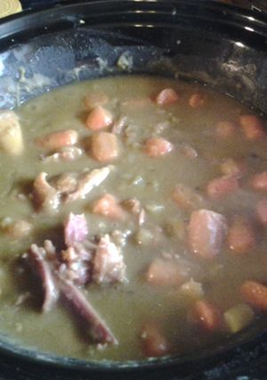 A picture of Split Pea Soup (crockpot).