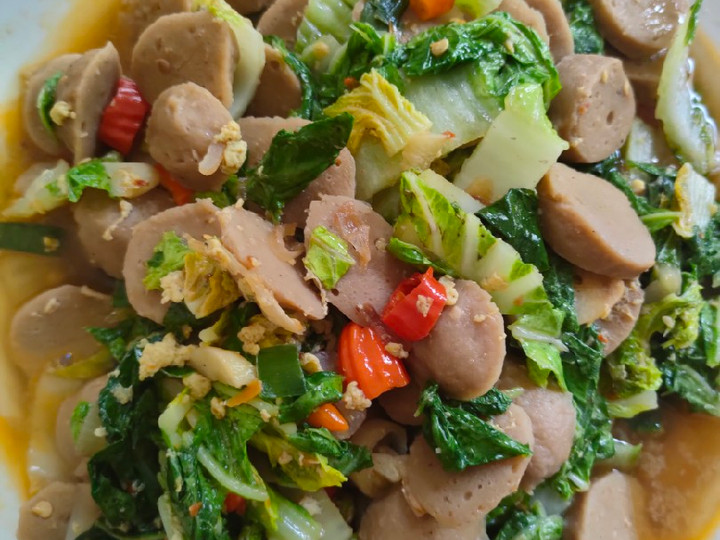 Langkah Mudah untuk Menyiapkan Tumis sawi putih plus bakso, Bisa Manjain Lidah