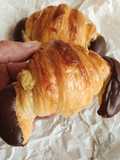 Croissants Rellenos de Crema de Pistachos y Chocolate Blanco