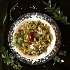 A picture of Snake Gourd Poriyal.