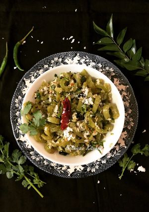 A picture of Snake Gourd Poriyal.