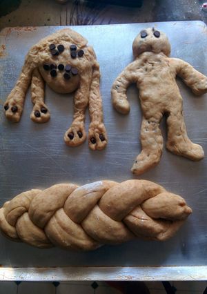 A picture of Challa Bread.