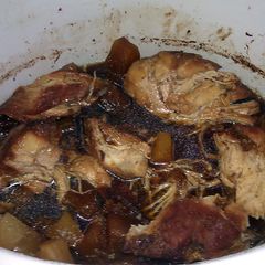 A picture of Hawaiian Crockpot chicken.