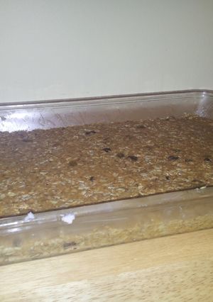 A picture of Peanut Butter Granola Bars.