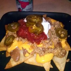 A picture of Easy Turkey Nachos w/ homemade shells.
