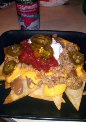 A picture of Easy Turkey Nachos w/ homemade shells.
