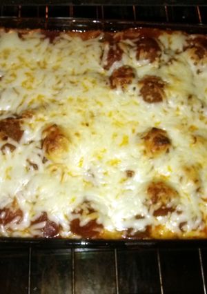 A picture of baked meatball spaghetti.