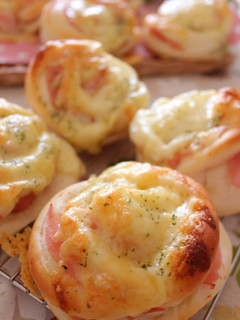 A picture of Ham Mayonnaise Bread.