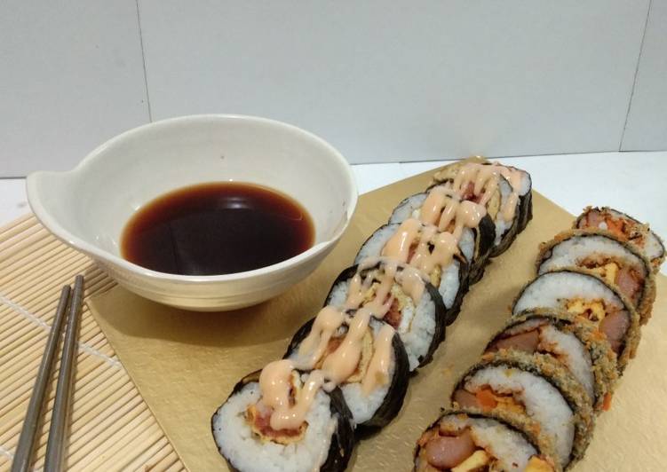 Bagaimana Menyiapkan Sushi Roll dan Crispy Sushi, Menggugah Selera