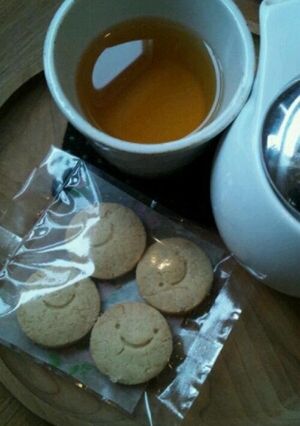 A picture of Crumbly Semi-Macrobiotic Cookies.