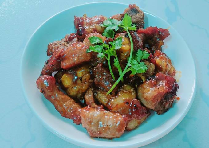 Cách Làm Món Sườn non rim mặn của Nguyễn Bích - Cookpad