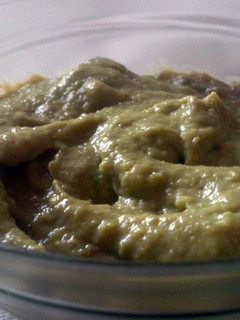 A picture of Avocado and banana cookies dip.