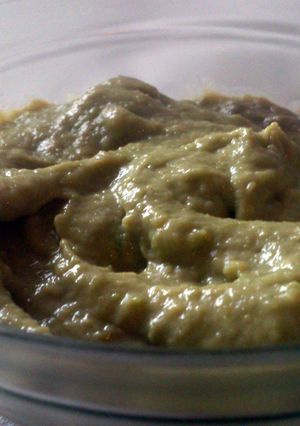 A picture of Avocado and banana cookies dip.