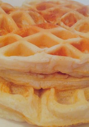 A picture of Fluffy Delish Waffles.
