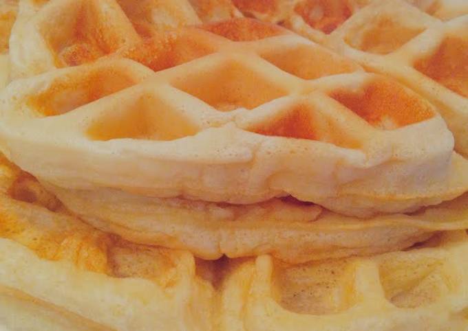 How to Make Speedy Fluffy Delish Waffles