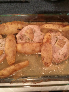 A picture of Curry n Applesauce Porkchops w/Potatoes.