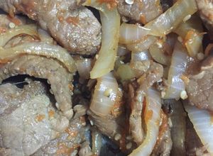 Una foto de Bistec en salsa de soya