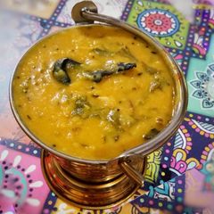 A picture of Dal palak.