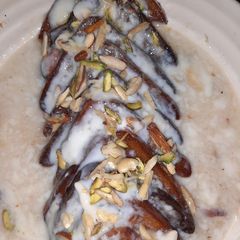 A picture of Shahi tukra.