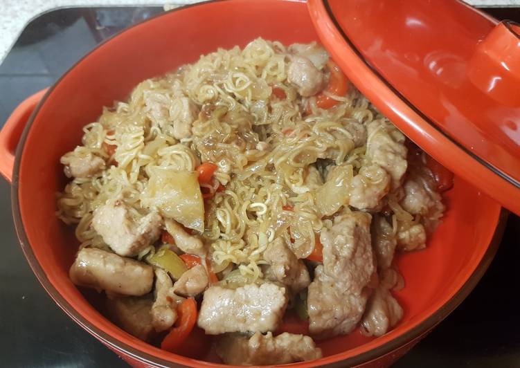 Recipe of Speedy My Ginger and Pork Noodles 😘