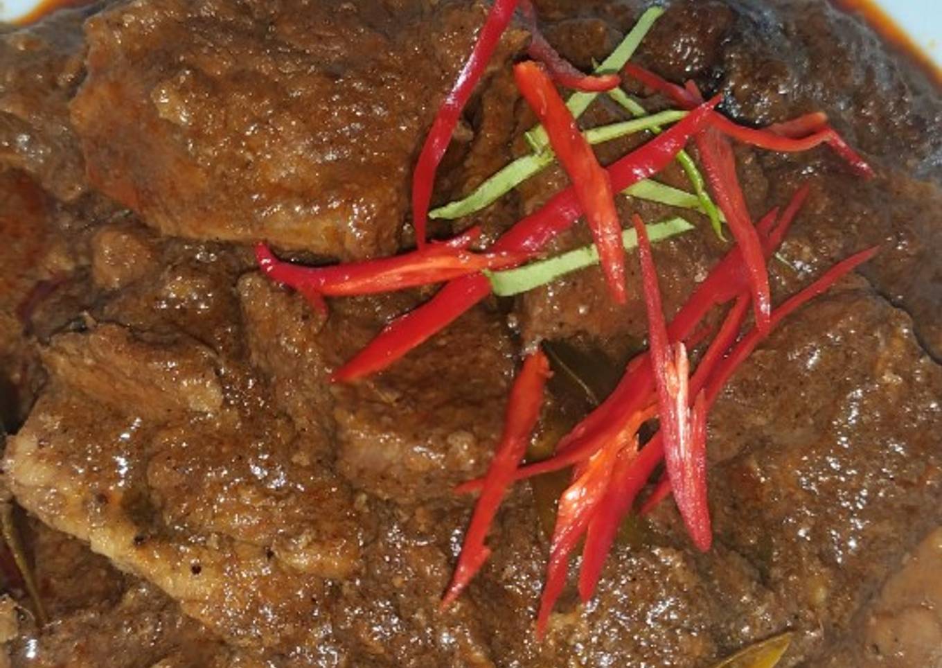 Rendang daging sapi