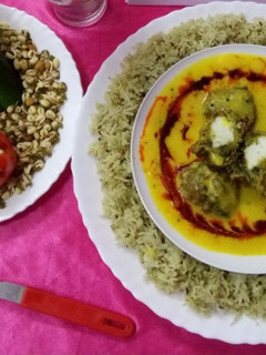पालक पनीर पकोड़ा कढ़ी(palak paneer pakoda kadi recipe in hindi) रेसिपी मुख्य फोटो