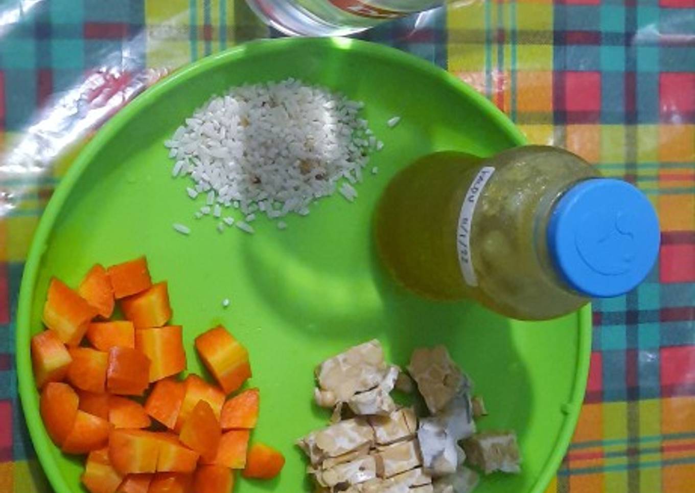 Nasi Tim : kaldu ayam, wortel, tempe (MPASI D-9) #6m+