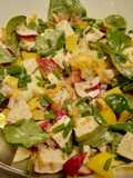 Bunter Weißwurst-Salat mit Buttermilch-Vinaigrette