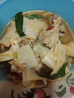 รูปของ แกงไก่หน่อไม้ส้ม
