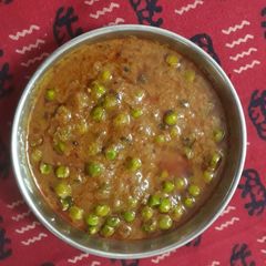 A picture of Matar Sabji.