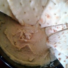 A picture of Spicy cilantro hummus.