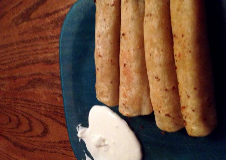 Simple Way to Make Super Quick Homemade California Chicken Taquitos