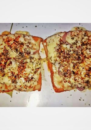 A picture of Bread pizza.