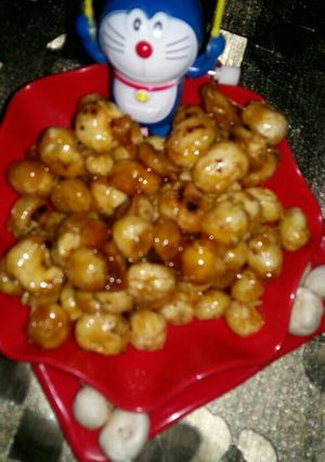A picture of Sweet makhana toffee.