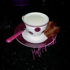 A picture of Cinnamon walnut cake with milk.
