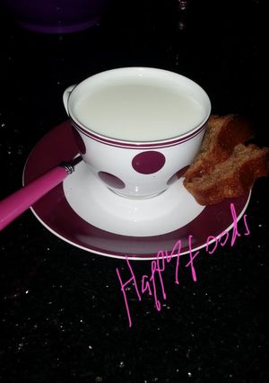 A picture of Cinnamon walnut cake with milk.