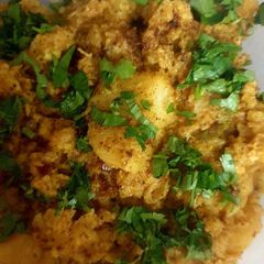 A picture of Achari aloo gobhi.
