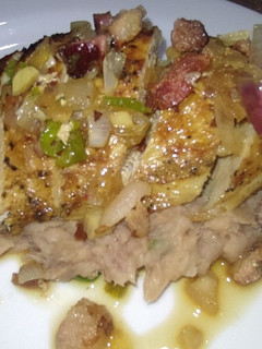 Una foto de Pechuga de pollo asada