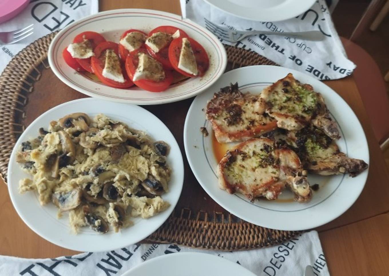 Chuletas de cerdo con guarnición