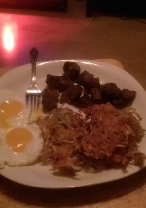 A picture of Steak bites, eggs, & hashbrowns.