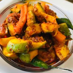 A picture of Whosayna’s Mango and Carrot Pickle.