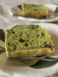 A picture of Nutritious Matcha and Sweet Black Bean Tofu Cake.