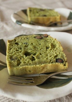 A picture of Nutritious Matcha and Sweet Black Bean Tofu Cake.